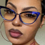 Pakai Kacamata Cat Eyes: Rahasia Tampil Elegan Dan Edgy