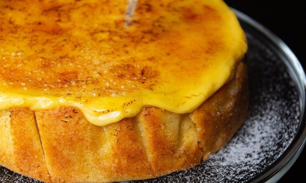 Brulee Cake: Perpaduan Lembut Dan Lapisan Karamel